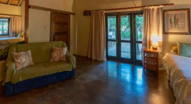 Impisi Safari Lodge, Prenota Hotel Phalaborwa Limpopo