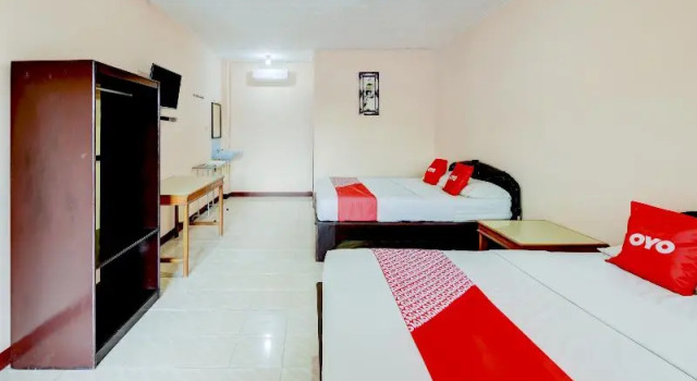 OYO 90385 Hotel Cadaka