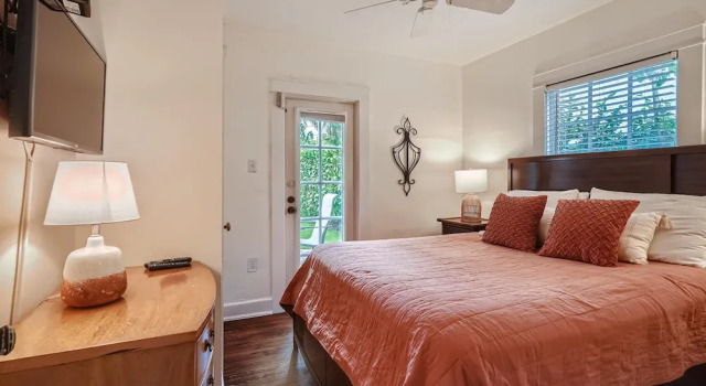Casa Blanca 2bd 2ba Private Pool and Parking, Rezerwuj Dom wakacyjny Hotele w Palm Beach County z basenem, Basen