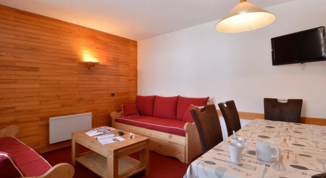 Residence Saintjacques Two-roomed Apartment in the Resort Center for 5 People Cb44, Prenota Appartamento Macot-la-Plagne 