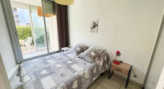 Appartement Le Grau-du-Roi, 2 pièces, 4 personnes - FR-1-307-187, Rezerwuj Apartament Hotele w Camargue z parkingiem, Parking