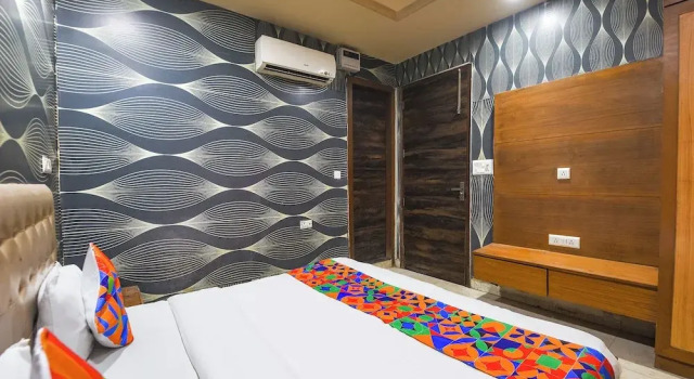 Номер Deluxe Fabhotel Royal Residency Sector 11