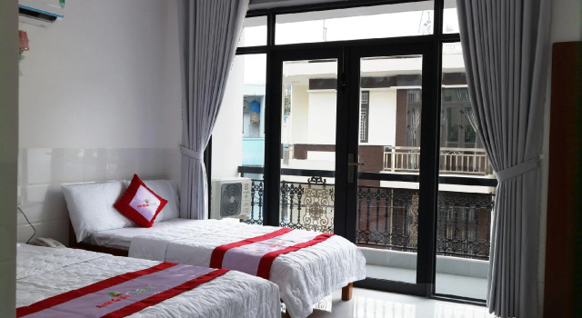 Anh Quan Hotel