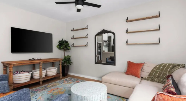Rare 2BR in Prime Location, Забронировать Дом для отпуска Остин Greater Austin, рядом с Lamar Plaza Shopping Center