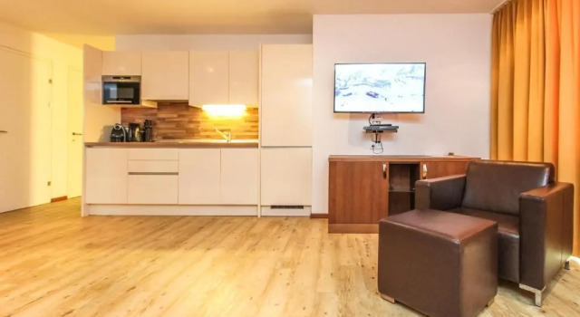 Апартаменты Deluxe Emma Apartments- self- check -in
