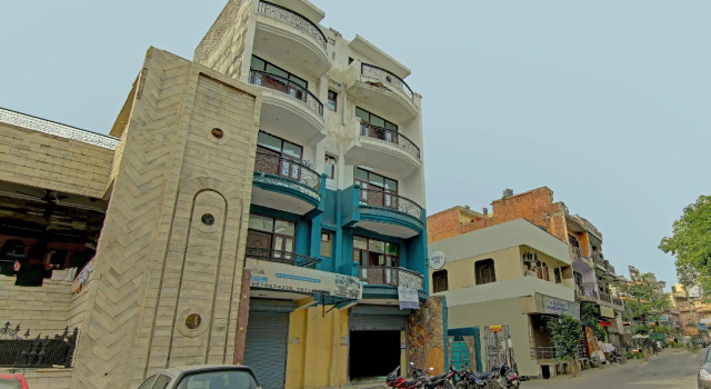 Capital O 82142 Wisteria Inn, Забронировать Отель Отели Нью-Дели с завтраком, Завтраки