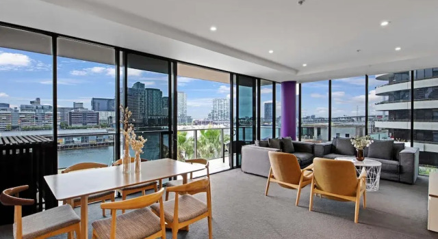 Апартаменты с 3 комнатами с балконом The Sebel Residences Melbourne Docklands Serviced Apartments