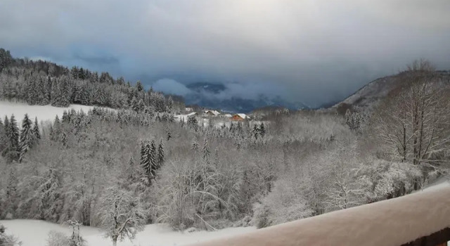 Chalet Eterlou, Забронировать Шале Виллы Овернь-Рона-Альпы, Вилла