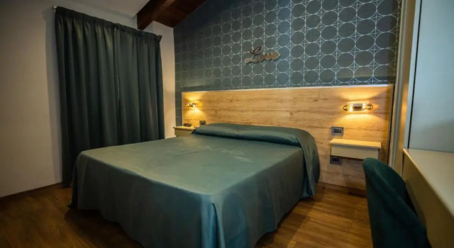 Hotel Vogue, Prenota Hotel Licola Campania
