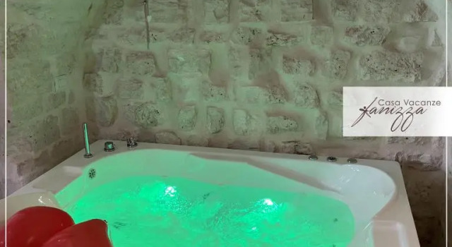 Люкс Suite fanizza cummerse in pietra con idromassaggio