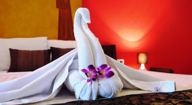 Surin Sweet Hotel, Забронировать Отель Отели острова Пхукета с бассейном, Бассейн
