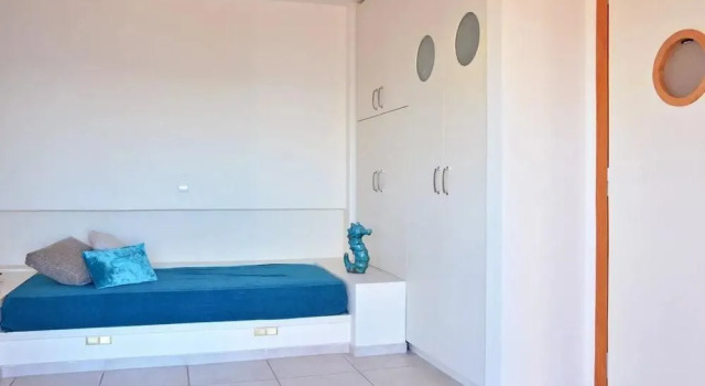 Seaview Villa with pool, Spa tub and Barbecue, Забронировать Курортный отель Алимос Афины