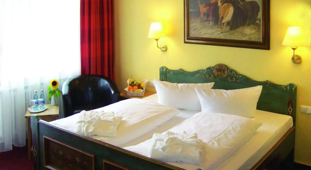 Landhotel Klingerhof, Rezervați Hotel Hoteluri în Eifel cu piscină, Piscină