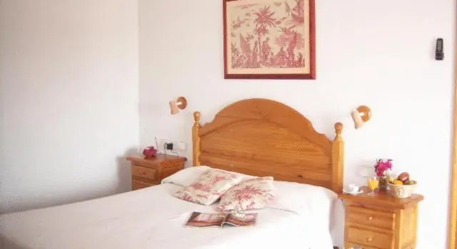 Номер Superior Hotel Port-Lligat