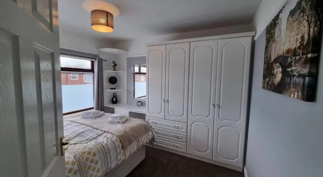 3 Bed Spacious House With Parking, Prenota Casa vacanze Droylsden Inghilterra