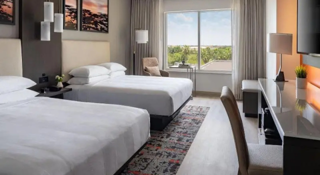 Четырёхместный номер Standard Fort Lauderdale Marriott Coral Springs Hotel & Convention Center