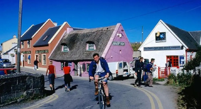 Коттедж с 2 комнатами Elfin Cottage