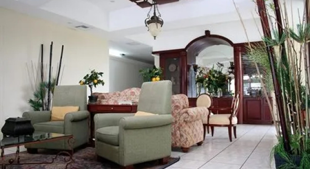 Hotel Windsor Plaza
