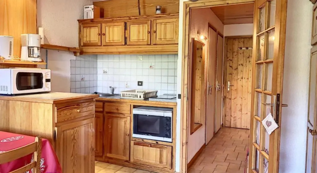 Studio Combloux, 1 pièce, 3 personnes - FR-1-560-77, Забронировать Апартаменты/квартира Отели Комблу с парковкой, Парковка