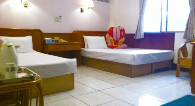 Номер Classic Jin Lon Hotel