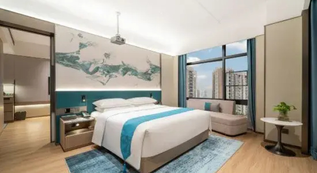Люкс Wingate • Wyndham Grand Riverside Hotel (Gongbei Port Plaza Huafa Shangdu Branch)