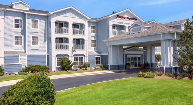 Четырёхместный номер Standard oceanfront Hampton Inn & Suites Outer Banks/Corolla