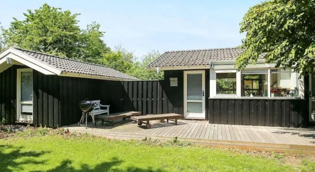 Коттедж 8 person holiday home in Tisvildeleje