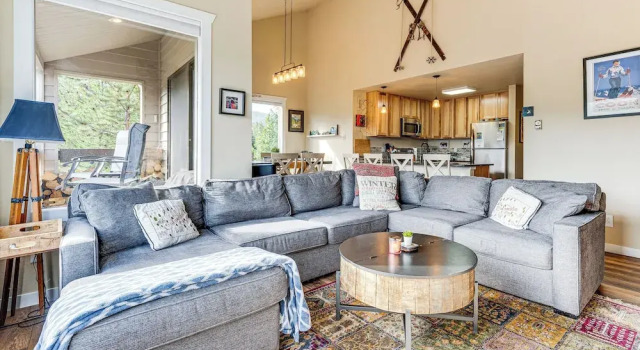 2 Mi to Winter Park Slopes: Mtn-view Condo!, Забронировать Апартаменты/квартира Апартаменты Винтер Парка, рядом с Body Kneads Massage and Pilates, Апартаменты/квартира