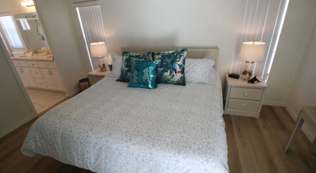Коттедж Little Peace Of Paradise At Willow Wood 3 Bedroom Home by RedAwning