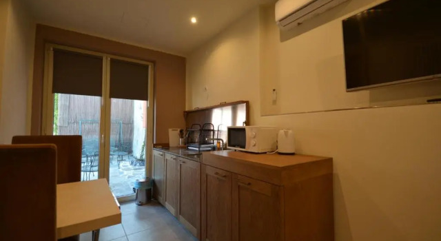 Коттедж c 1 комнатой Varennahouse Aston Apt