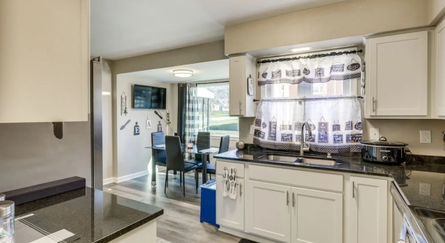 Коттедж 7 Mi to Lake Michigan: Milwaukee Vacation Rental