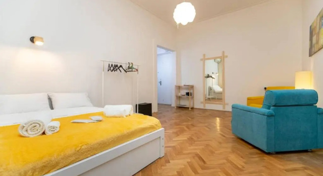 Wehost Apartment in a prestigious area, Забронировать Апартаменты/квартира Вера Тбилиси, рядом с Концертный зал Тбилиси