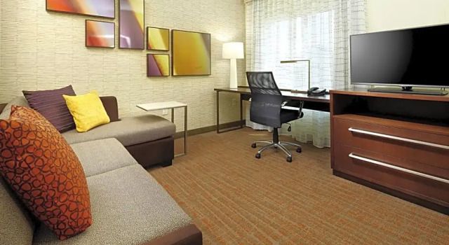 Четырёхместный люкс с 2 комнатами Residence Inn by Marriott Columbus Dublin