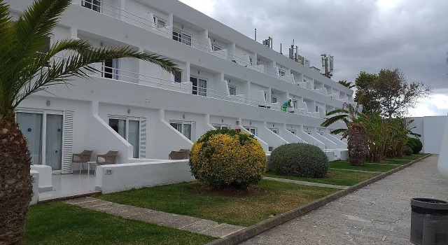 Flipflop Cala Mandía Hotel