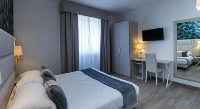 Полулюкс Hotel Rombino