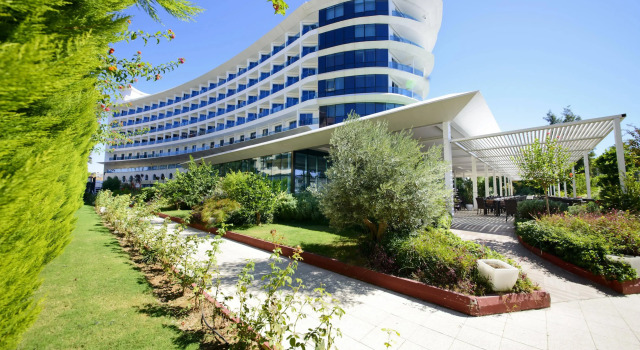 Отель Q Premium Resort