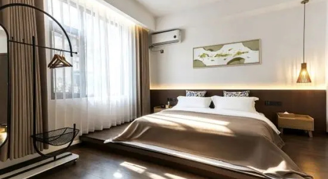 Люкс Kaixin Light Luxury Hotel (Dali High-Speed Railway Station Xingsheng Bridge)