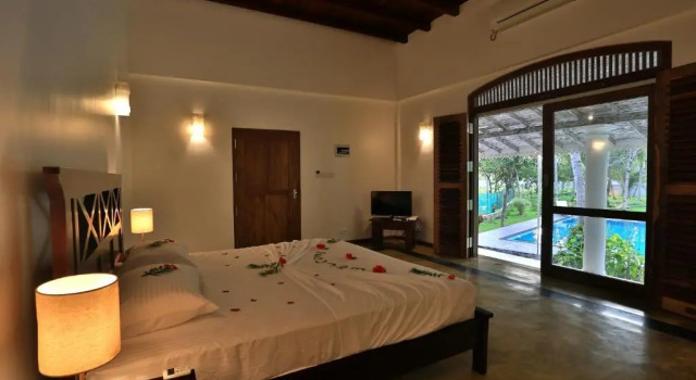Люкс с видом на бассейн Amara Villa