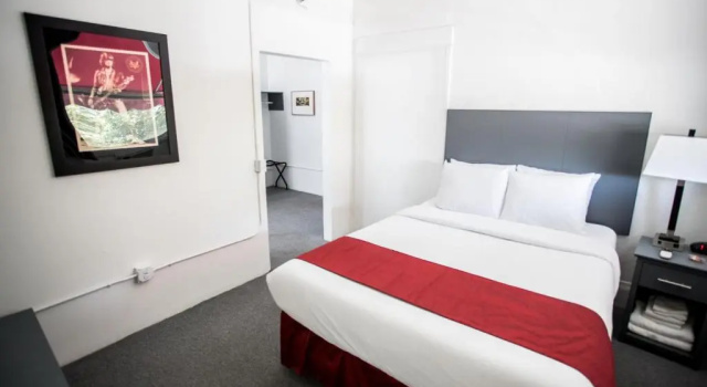 Люкс c 1 комнатой American Hotel