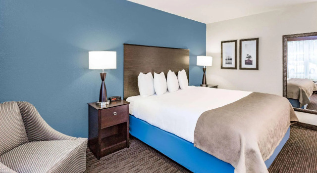 Двухместный номер Standard AmericInn & Suites Burnsville, MN