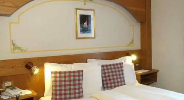 Hotel Monte Cherz, Забронировать Отель Отели Livinallongo del Col di Lana 3 звезды, 3*