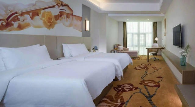 Vienna International Hotel (Haikou Old Town High-speed Railway Station), Book Hotel Hotels in Hainan with a Pool, Swimming Pool