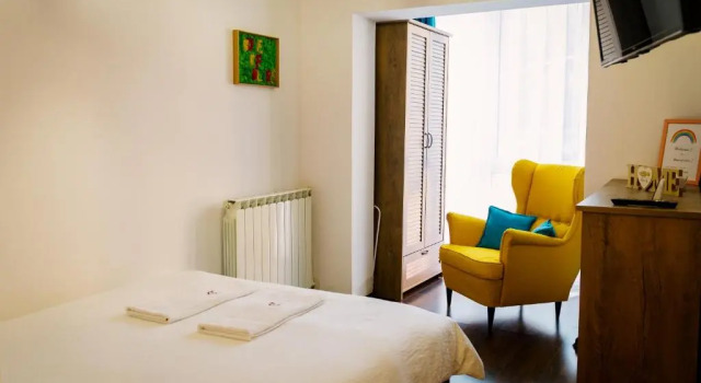 House of colors, Rezervovat Hotel Hotely v Hunedoara s parkováním, Parkování