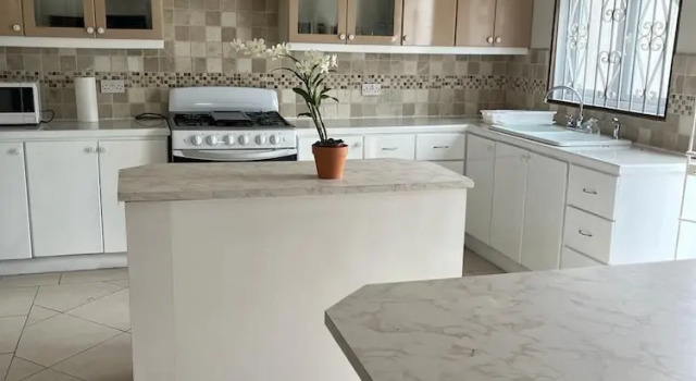 Коттедж Reduit Luxurious Home