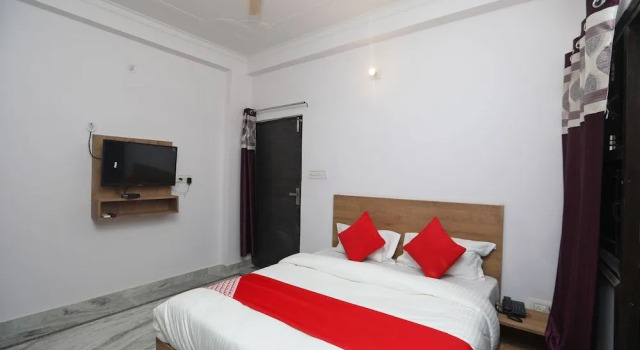 OYO 37055 M R Residency, Забронировать Отель Отели Нью-Дели с завтраком, Завтраки