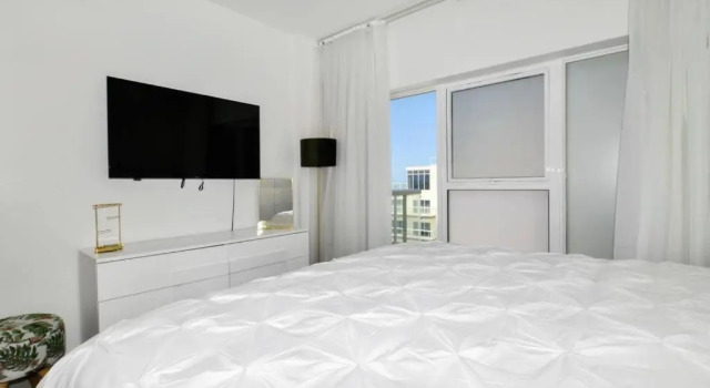 *NEW* 2Bd 2Bath APT with Ocean View, Pool, Gym