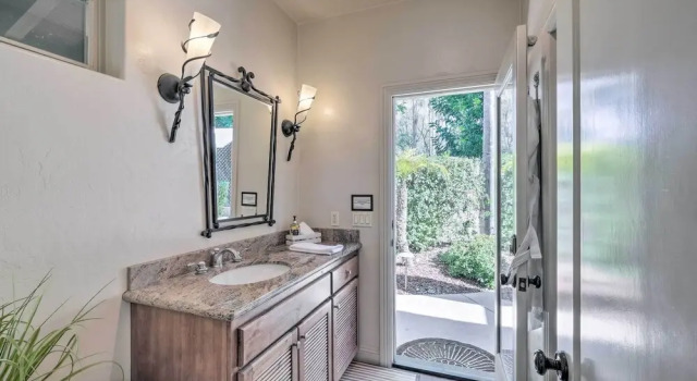 Апартаменты Bright Poway Studio w/ Shared Outdoor Pool!