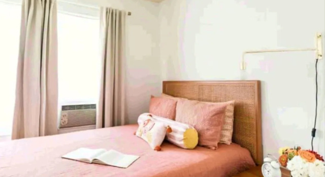 Quiet and Close to Downtown The Pearl The Riverwalk, Book Hotel Hoteller i Bexar County med parkering, Parkering