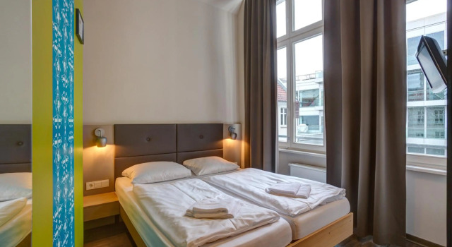 MEININGER Hotel Berlin Mitte, Rezervasyon Otel Mitte Berlin, Neuer Marstall yakınında