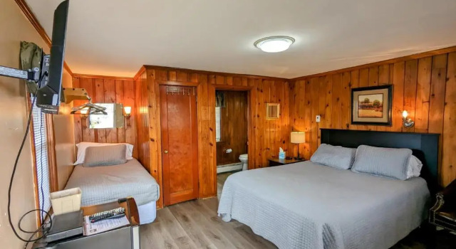 Номер Standard Riverside Motel